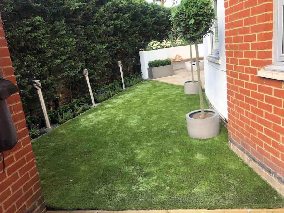 •Mangohauslondon• •Airconditioned•Garden•Fire Pit• ภายนอก รูปภาพ