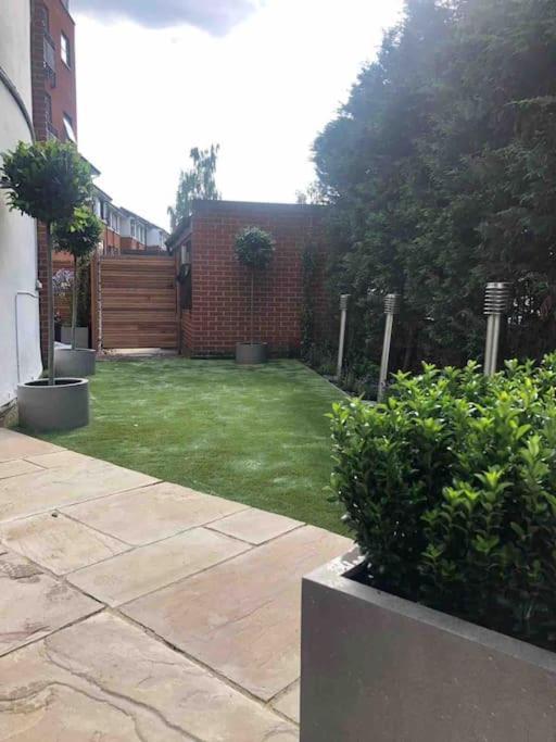 •Mangohauslondon• •Airconditioned•Garden•Fire Pit• ภายนอก รูปภาพ